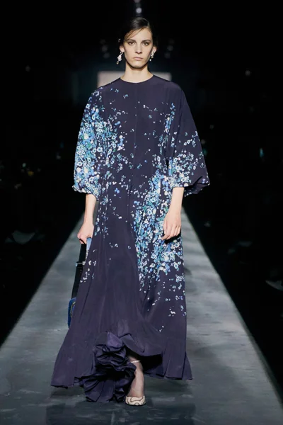 Look 28